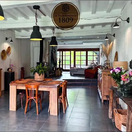 Willa La Landaise 1809 *